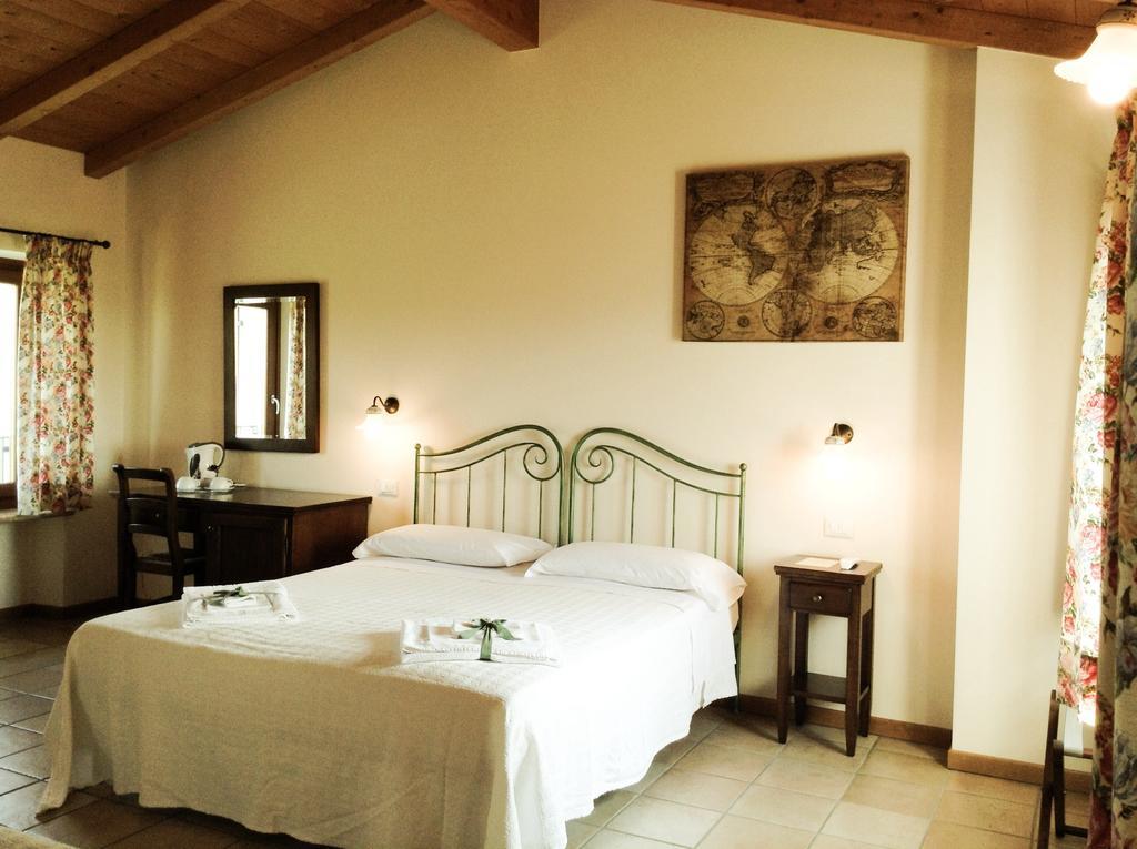 Отель Agriturismo Anna Caterina Кастельнуово-дель-Гарда Номер фото